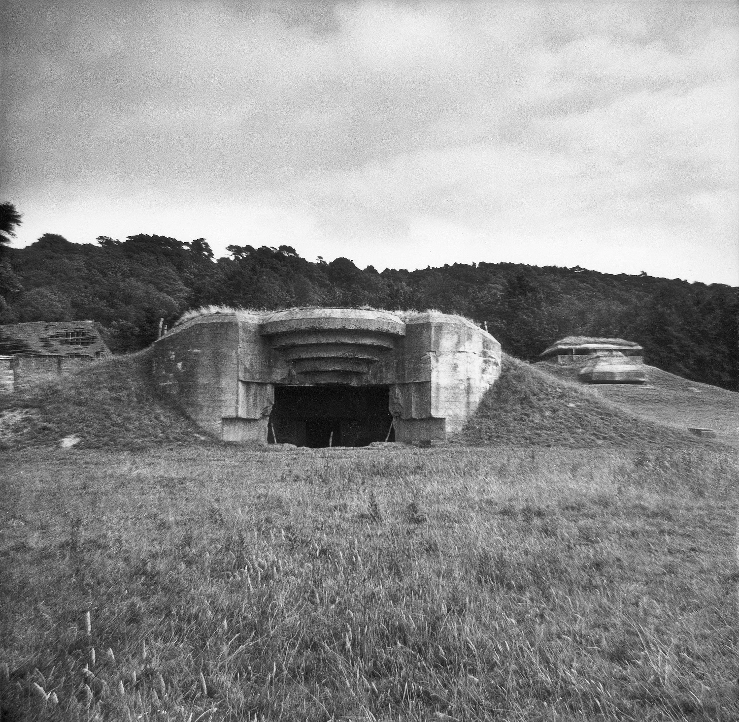 《碉堡考古學》，1958－1965，微噴輸出，尺寸不一，共27件。 ©Sophie Virilio-圖片